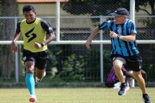 Arema FC Bertahan di Bali Jelang Tantang Persebaya, Manajemen Sorot Fernando Valente - JPNN.com Bali