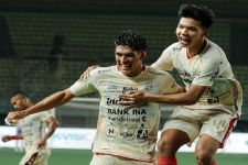 Gol Eber & Dolah Bawa Bali United Bungkam Bhayangkara FC 2 – 1 - JPNN.com Bali