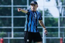 Arema FC Lepas Hamdi Sula & Samsudin, Pemain Baru Datang? Fernando Valente Merespons - JPNN.com Bali
