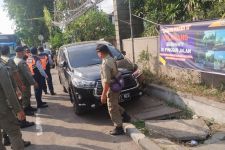 Parkir Liar Jalan Matahari Terbit Denpasar Picu Kemacetan, Lihat Aksi Tegas Tim Gabungan - JPNN.com Bali