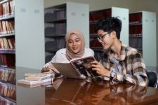 Teknologi dalam Dunia Pendidikan Tinggi, Transformasi Jurusan Kuliah di Era Digital - JPNN.com Bali