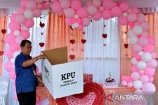Yang Unik di TPS 26 Desa Peguyangan Kangin Denpasar: Petugas Perempuan, Serba Valentine - JPNN.com Bali
