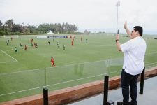 Erick Thohir Gandeng FIFA dan Investor Jepang Cek Fasilitas Latihan Bali United - JPNN.com Bali