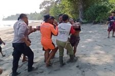 Pemetik Cengkih Terseret Arus Pantai Galuh Pekutatan Bali Ditemukan Tewas, Mohon Doa - JPNN.com Bali