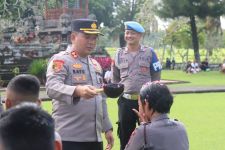 Polresta Denpasar Gelar Upacara Pembaretan Belasan Bintara Polri, Sentil Pilkada 2024 - JPNN.com Bali