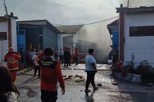 Gudang LPG di Jalan Kargo Denpasar Bali Terbakar, Korban Berjatuhan, Ngeri - JPNN.com Bali