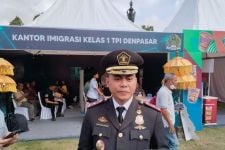 Imigrasi Denpasar Usir Bule Rusia Pengidap Gangguan Jiwa dan Overstay, Tegas! - JPNN.com Bali