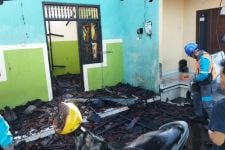 Kebakaran Warung Nenek 75 Tahun di Denpasar Meluas, 3 Kamar Indekos Ludes Terbakar - JPNN.com Bali
