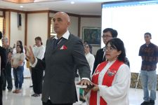 12 WNA di Bali Sah Menjadi WNI, Pramella Minta Jaga Harkat & Martabat NKRI - JPNN.com Bali