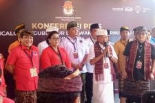 Koster – Giri Daftar Pertama ke KPU Bali, Simak Pesannya ke KPU & Generasi Z - JPNN.com Bali