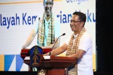 Menkumham Supratman: Kalau Mau Membantu Republik Ini, Bekerja sesuai Aturan! - JPNN.com Bali