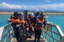 Pelajar Sumedang Jabar yang Terseret Ombak Pantai Kelingking Ditemukan Tewas, RIP! - JPNN.com Bali