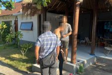 Pasangan Kakak Adik Asal Serbia Dideportasi, Nekat Kerja Ilegal di Bali - JPNN.com Bali