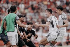 Teco Bongkar Strategi Bungkam Semen Padang 5–1, Sentil Comeback Bali United - JPNN.com Bali