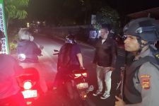 Pesan Berantai Bentrok Dua Kelompok Pemuda Beredar, Polisi Bersenjata Turun Gunung - JPNN.com Bali