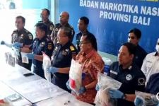 BNNP Bali Tangkap Cewek Malaysia, Simpan SS di Alat Kelamin, Duh Gusti - JPNN.com Bali