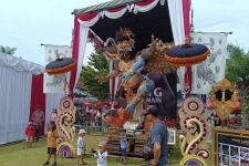 Tabanan Mulai Gelar Parade Ogoh-Ogoh, Bawa Pesan Pelestarian Lingkungan - JPNN.com Bali