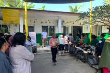 Yayasan SuRCi Berbagi dengan Pengumpul Sampah, 64 Persen Hidup Miskin - JPNN.com Bali