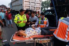Sopir Tertidur, Mobil Tabrakan di Tol Tangerang-Merak - JPNN.com Banten