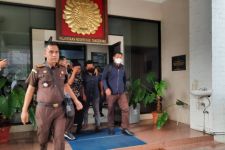 Koruptor di Tangerang Menyerahkan Diri, Tuh Orangnya - JPNN.com Banten