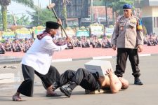 Personel Polda Banten Kebal Dibacok dan Dibakar - JPNN.com Banten