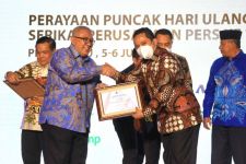 Selamat, Wako Tangerang Dapat Penghargaan Pemimpin Terpopuler - JPNN.com Banten