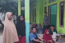 Kereta Api Tabrak Odong-Odong, Bocah 1 Tahun Selamat, Neneknya Tewas - JPNN.com Banten