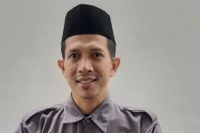 Lebih Dekat dengan Ketua Forum Honorer Banten yang Suka Semur Jengkol - JPNN.com Banten