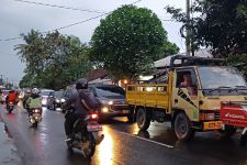 Banjir, Jalan Raya Petir-Serang Macet - JPNN.com Banten