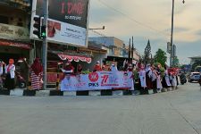 Kader PKS Berbaris di Lampu Merah, Perkenalkan 3 Tokoh - JPNN.com Banten