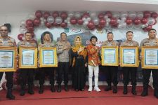 2 Jenderal Polri Raih Kak Seto Award 2022 - JPNN.com Banten