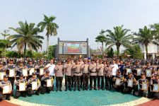 Brigjen Ery Nursatari Beri Tugas Khusus Bhabinkamtibmas se-Polda Banten - JPNN.com Banten