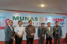 Rhoma Irama Menghibur Masyarakat Banten, Ada 27 Artis Lainnya - JPNN.com Banten