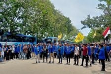 Tolak Kenaikan BBM, 400 Kader PMII Banten Bergerak ke Jakarta - JPNN.com Banten