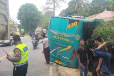 Bus Asli Prima Tabrak Motor Mahasiswi, Innalillahi - JPNN.com Banten