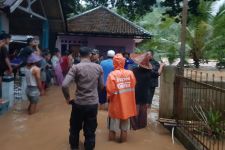 Puluhan Rumah di Lebak Terendam Banjir - JPNN.com Banten