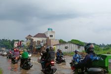 Siapkan Payung Sebelum Kerja & Sekolah, Cuaca Hari Ini Kurang Bersahabat - JPNN.com Banten