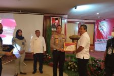 Samsat Serang Kota Juara Umum Penghargaan Sosialisasi Edukatif Terhadap Masyarakat - JPNN.com Banten