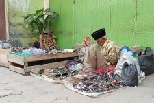 Berburu Barang Antik di Gang Rendah Kota Serang - JPNN.com Banten