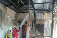 Handphone Meledak, Rumah Warga di Tangerang Kebakaran - JPNN.com Banten