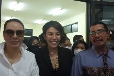 Sidang Nikita Mirzani Kembali Digelar, Lihat Tuh di Lehernya - JPNN.com Banten