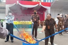 Kejari Serang Musnahkan Barang Bukti 119 Perkara, Narkoba Paling Banyak - JPNN.com Banten