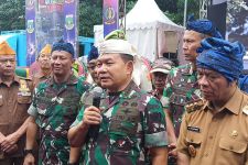 Gaya KSAD Memakai Tutup Kepala Khas Badui - JPNN.com Banten