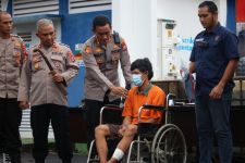 Polres Pandeglang Tangkap Pencuri di Alfamart, Lihat Tuh Kakinya - JPNN.com Banten