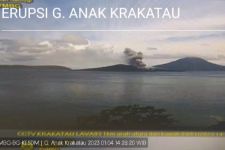 Gunung Anak Krakatau Meletus, Waspada! - JPNN.com Banten