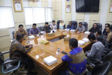 Wali Kota Serang Bakal Tindak Tegas Pembuang Sampah Liar - JPNN.com Banten