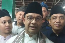 Anies Baswedan Dapat Nasihat dari Zuriah Sultan Banten, Begini Isinya - JPNN.com Banten