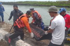 Wisatawan yang Terseret Ombak di Pantai Anyer Ditemukan Tewas - JPNN.com Banten