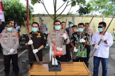 Polisi Musnahkan Ratusan Senjata Api Zaman Penjajahan - JPNN.com Banten