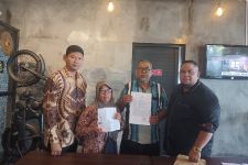 Oknum Polisi Tipu Suami Istri Rp 300 Juta - JPNN.com Banten